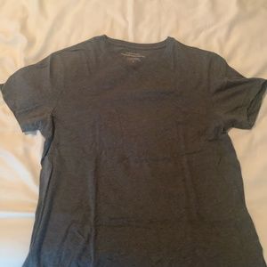 Banana Republic V-neck Men T-shirt Dark Gray